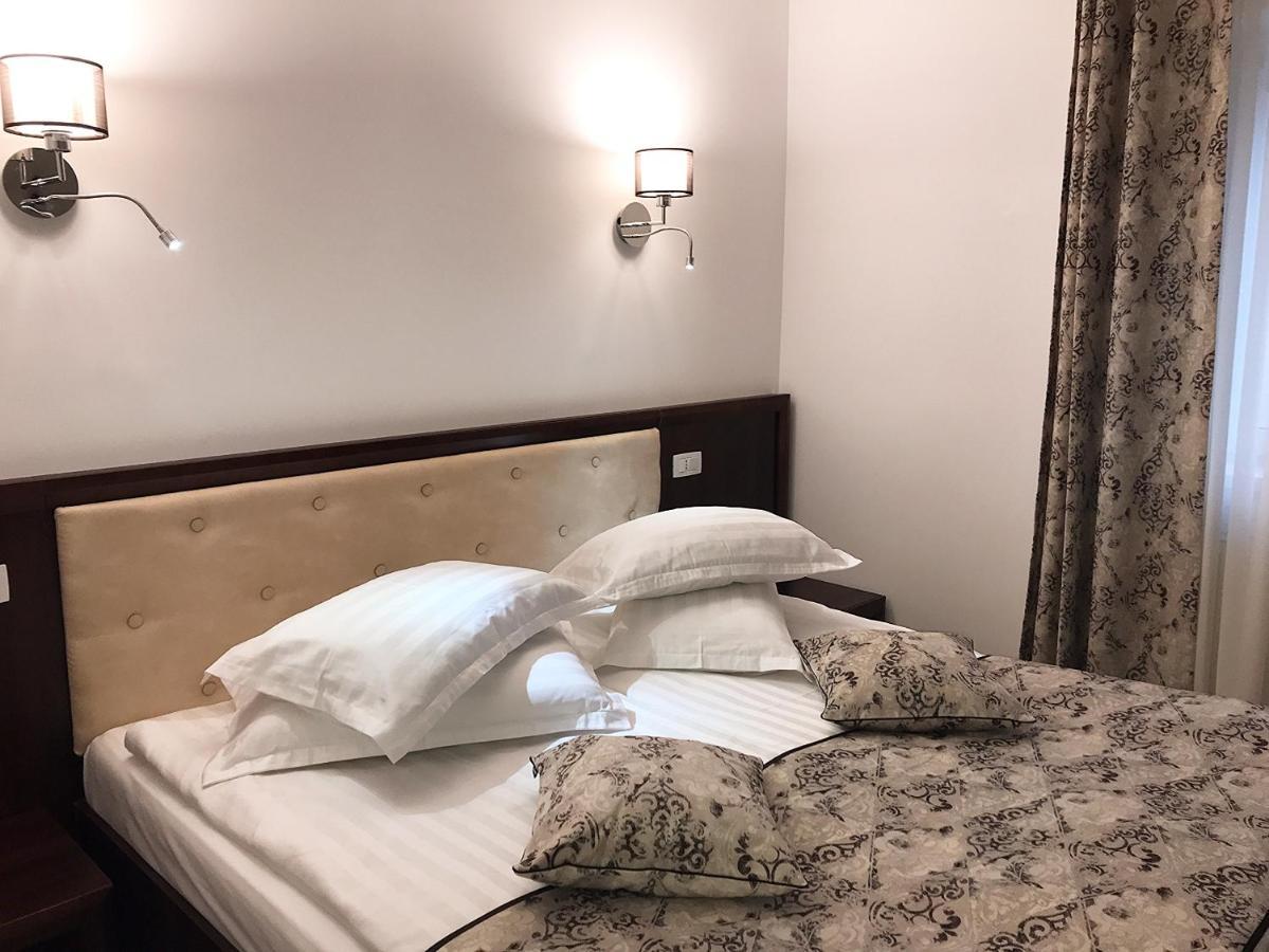布拉索夫 Casa Pino酒店 外观 照片
