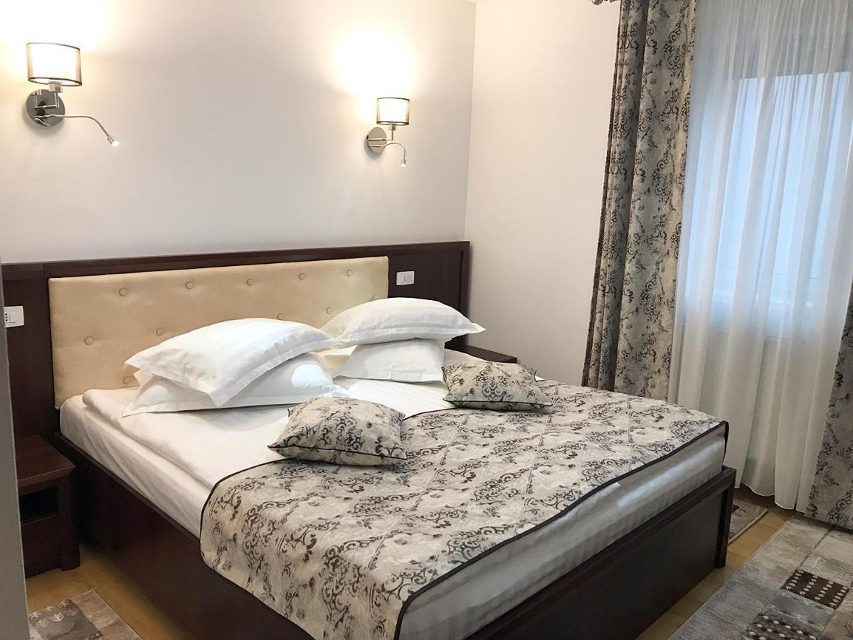 布拉索夫 Casa Pino酒店 外观 照片